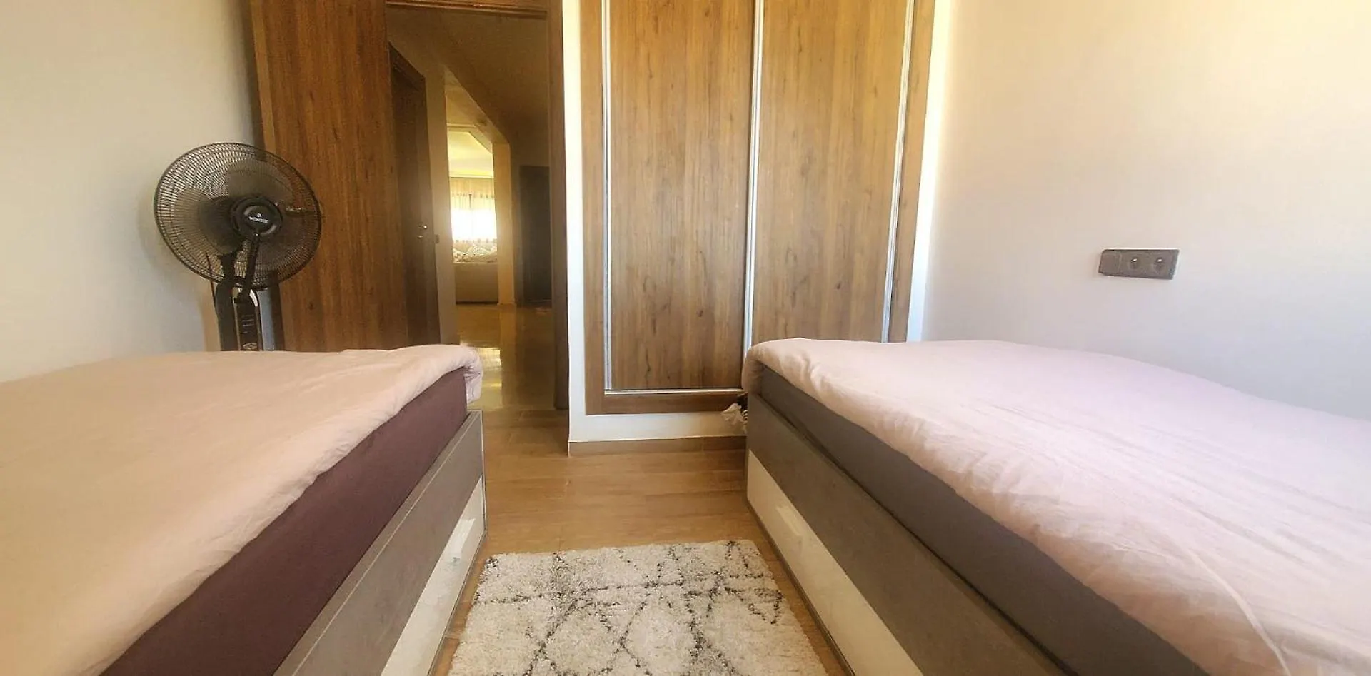 Super Appartement Haut Standing Ensoleille Gare Marrakesh Lägenhet
